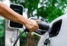 Українці знову купують більше електромобілів: що відбувається на ринку