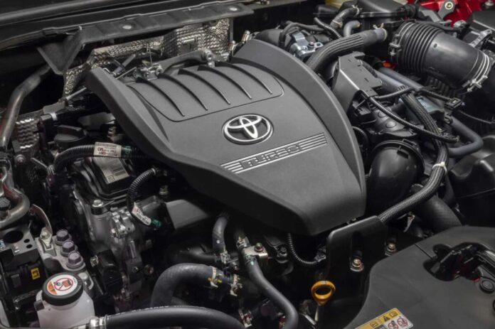 Toyota пояснила, чому продовжує використовувати ДВЗ