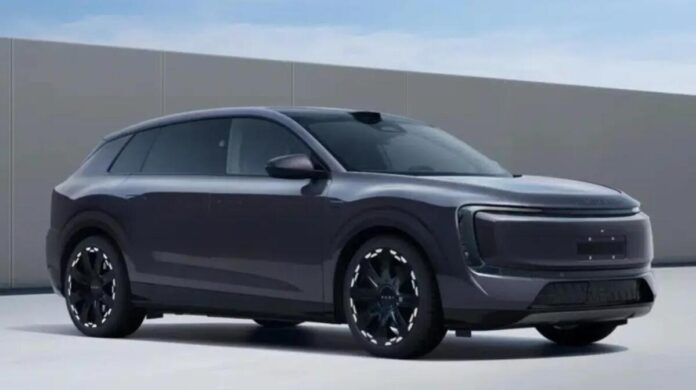 AUDI E7X 670 к.с. здолала Porsche Macan Electric на треку