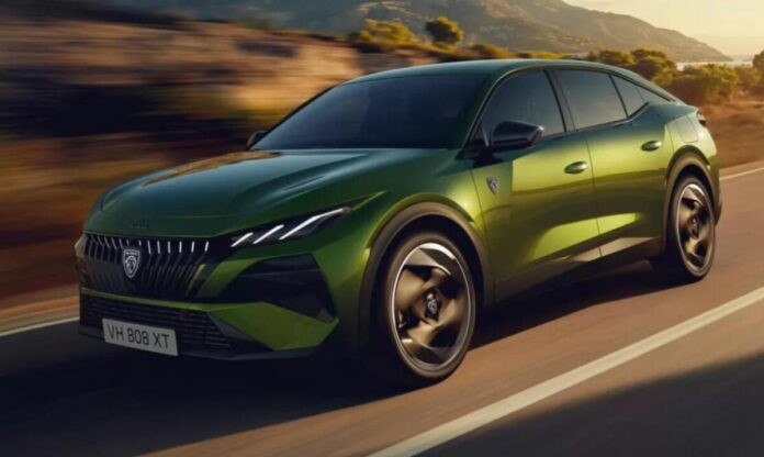 Peugeot 408 отримав оновлення: гібрид, PHEV і електроверсія E-408