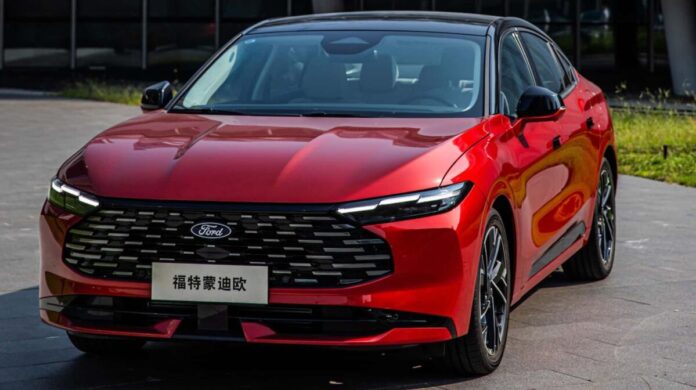 Ford готує повернення доступного седана: що відомо про нову лінійку